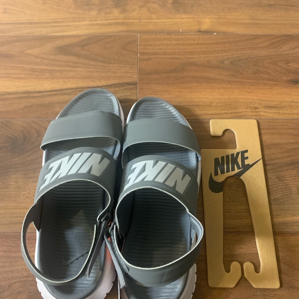 Nike Sandal NWT